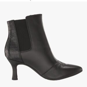 Clarks dark tan Leather Pointed-Toe Chelsea Ankle Boots